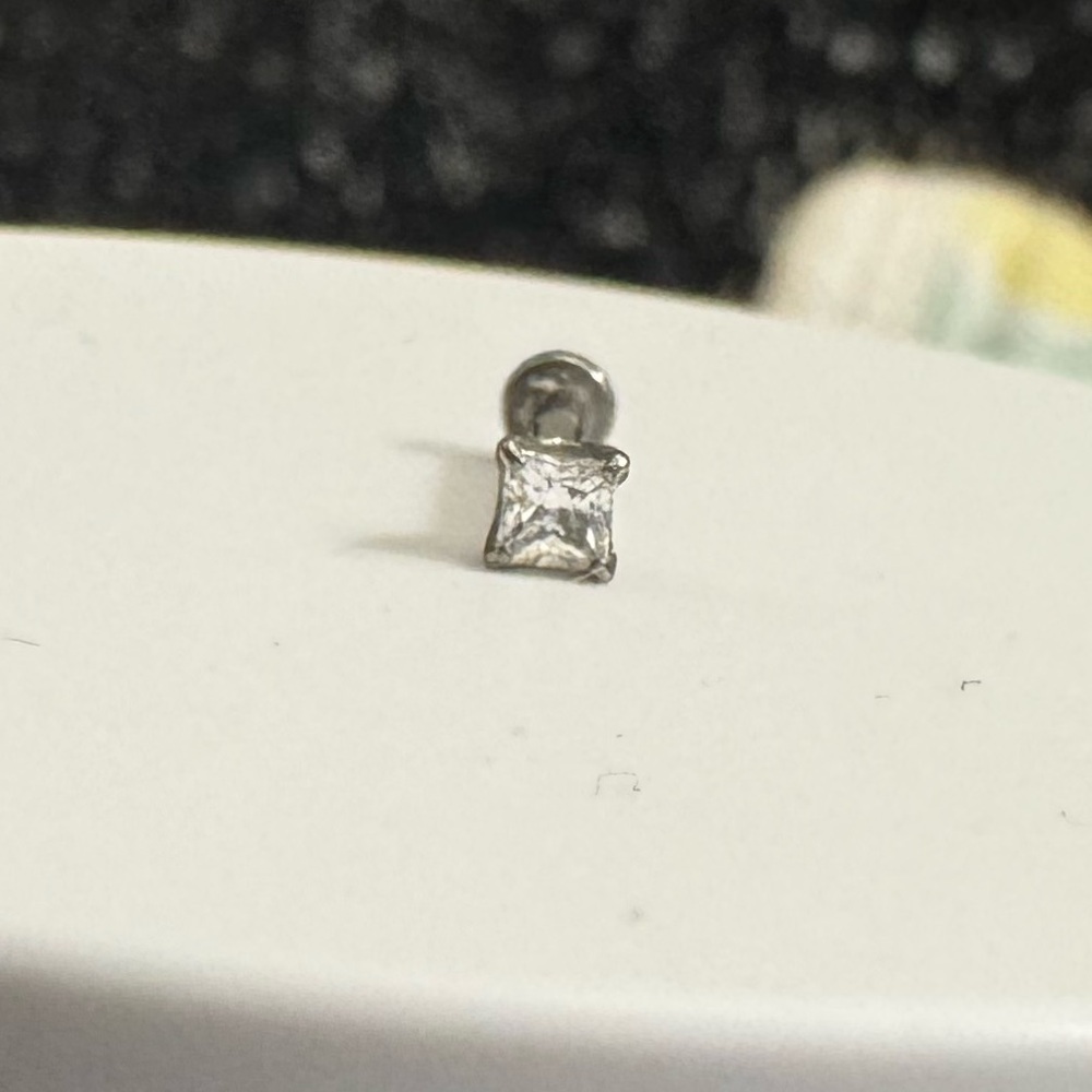 Silver Diamond Stud Earring